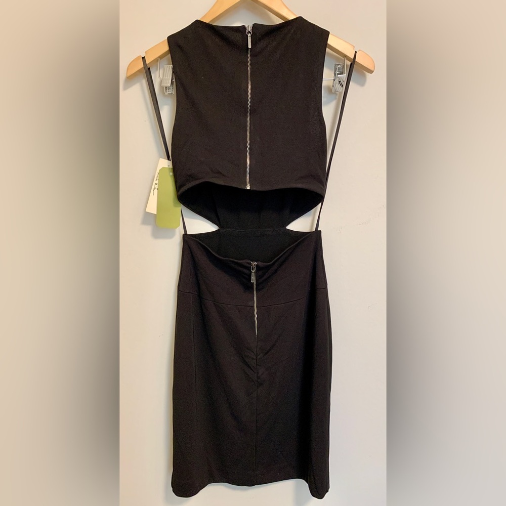 Never worn, with tags Black dress with back cut-out - Picture 3 of 4